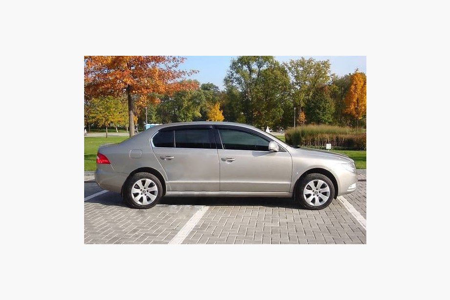 Skoda Superb 2009–2015 Raamwindschermen SD (set 4 stuks, SIM) Image
