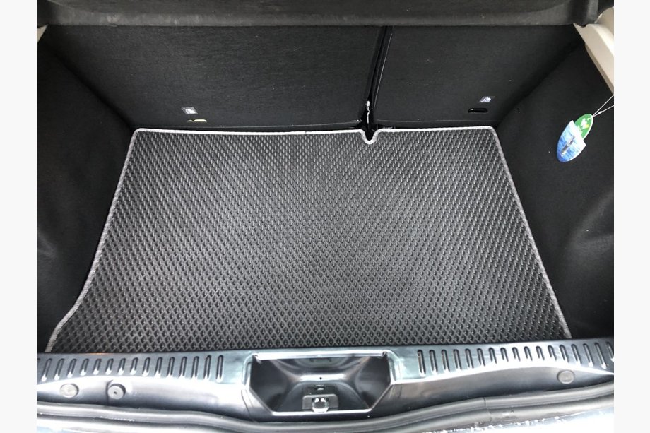 Dacia Sandero 2013–2020 Kofferbakmat (EVA, zwart) Image