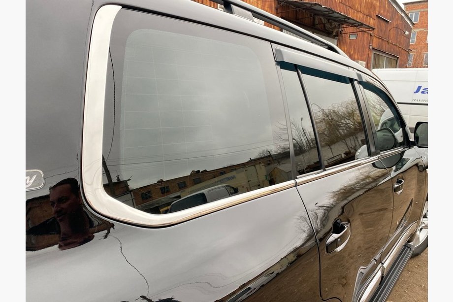 Toyota Land Cruiser 200 2007–2021 Hoeklijsten achterruit (2 stuks, RVS) Image