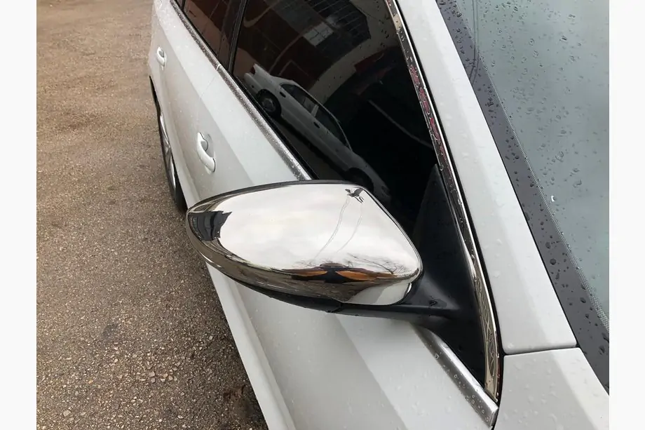 Volkswagen Jetta 2011–2018 Spiegelkappen voor EU (2 stuks, RVS) Image