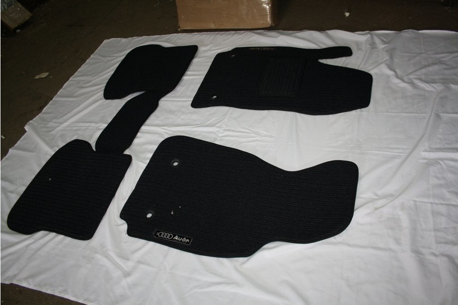 Audi A6 C4 1994–1997 Textielen automatten voor interieur (Corona) Image