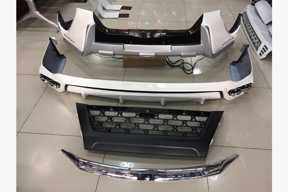 Toyota Fortuner 2015– TRD bodykit set Image