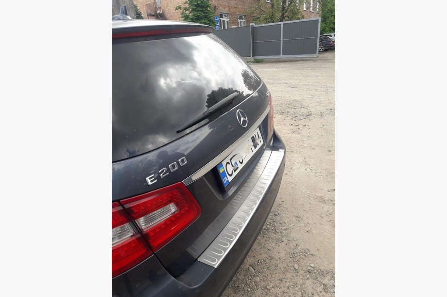 Mercedes E-klasse W212 2009–2016 OmsaLine achterbumperbeschermer (2009-2013, SW, RVS) Foto 1