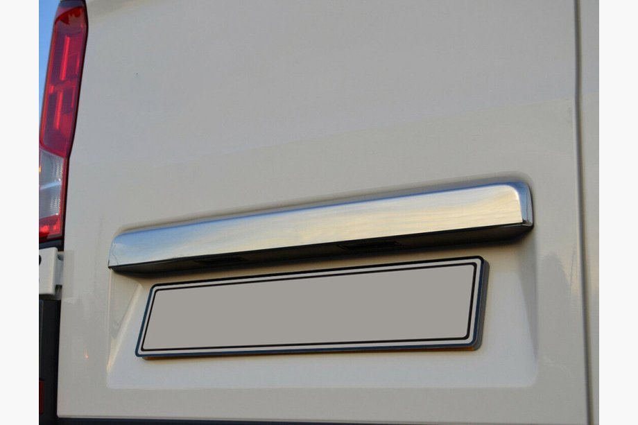 Volkswagen Crafter 2016– Sierlijst boven kenteken (zonder camera, RVS) Carmos - Turks staal Image