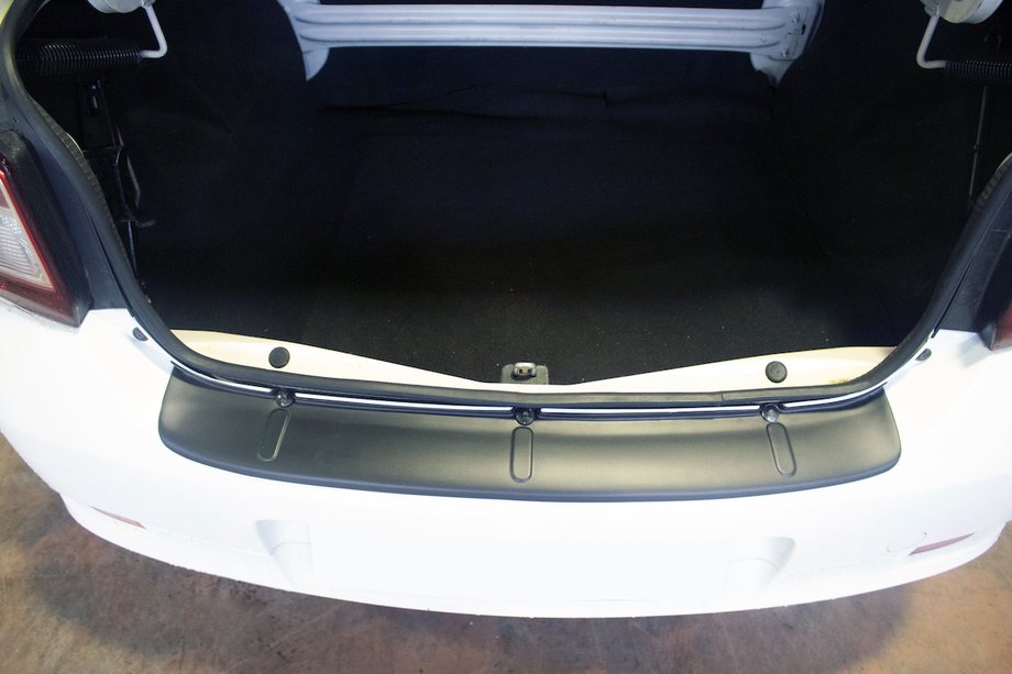 Dacia Logan II 2013–2022 Achterbumper afdekking EuroCap (ABS) Image