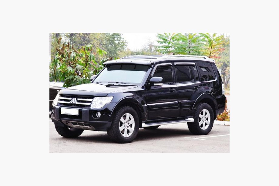 Mitsubishi Pajero Wagon IV 2006–2021 Zonneklep voor de voorruit Image