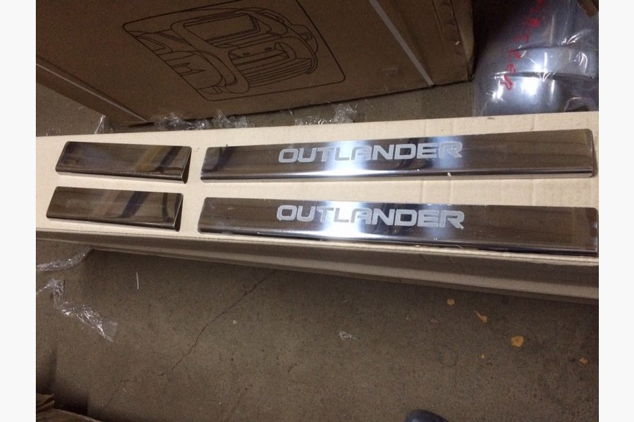 Mitsubishi Outlander 2006–2012 B-keus !!! RVS instaplijsten / dorpellijsten (set 4 stuks) Image