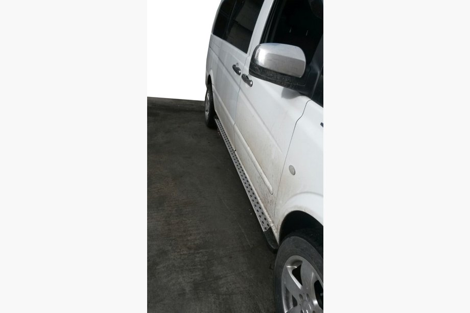 Mercedes Viano 2004–2014 Zijsteps Dot-line (2 st., aluminium) Image