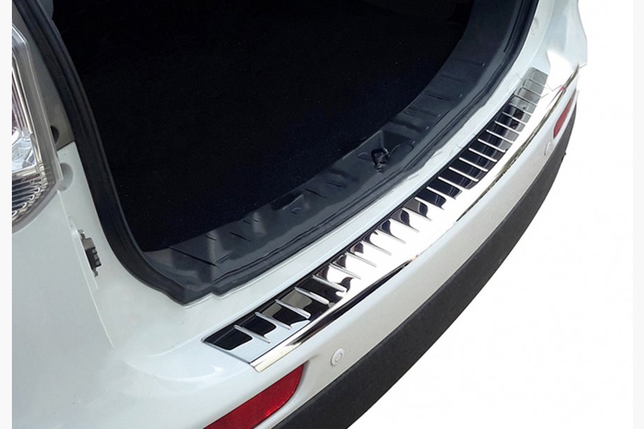 Mitsubishi Outlander 2012–2021 OmsaLine achterbumperbeschermer (2012-2015, RVS) Image