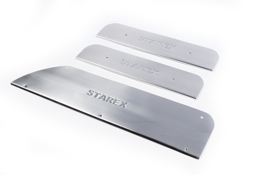 Hyundai H200, H1, Starex 1998–2007 Carmos instaplijsten (3 stuks, RVS) Image