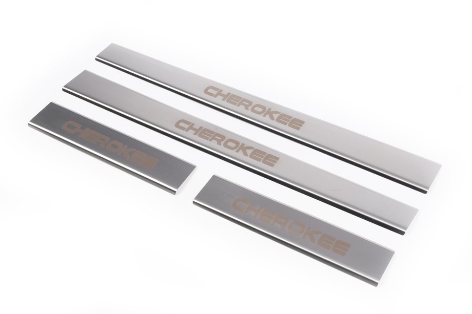 Jeep Grand Cherokee WK 2004–2010 Carmos dorpellijsten (set 4 stuks, RVS) Image