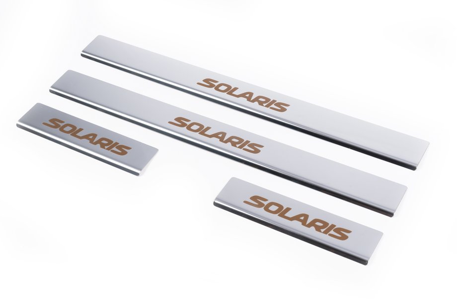 Hyundai Accent 2011–2017 Carmos Solaris V1 dorpellijsten (4 stuks, RVS) Image