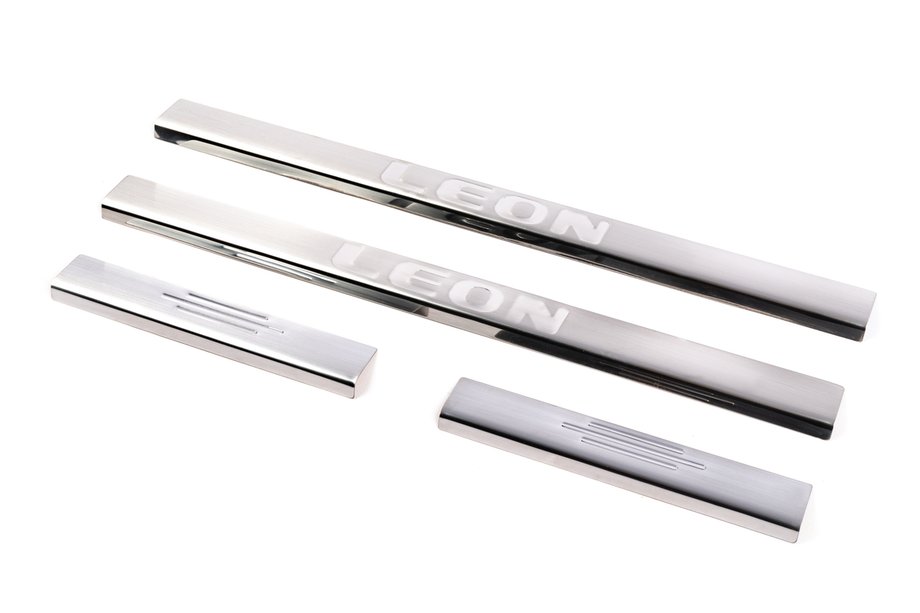 Seat Leon 2013–2020 Carmos V1 RVS instaplijsten (set 4 stuks) Image