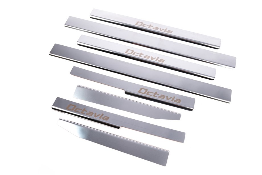 Skoda Octavia II A5 2006–2010 Instaplijsten Carmos (8 stuks, RVS) Image