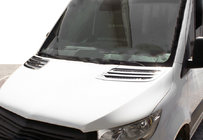 Mercedes Sprinter W907/W910 2018– Luchtinlaat sierlijsten Carmos (2 st., RVS) foto 1