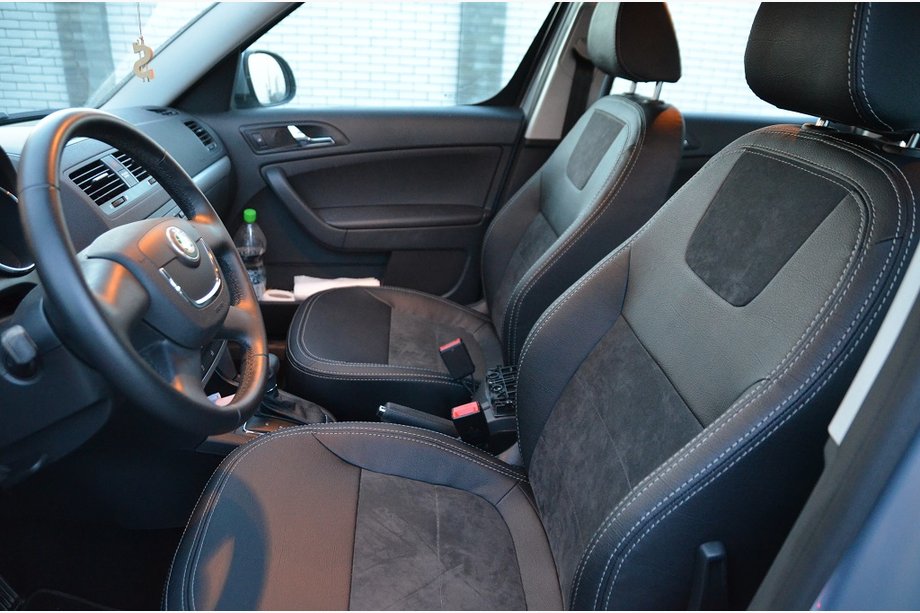 Skoda Yeti 2009–2017 SoyuzAuto stoelhoezen in leatherlook Image