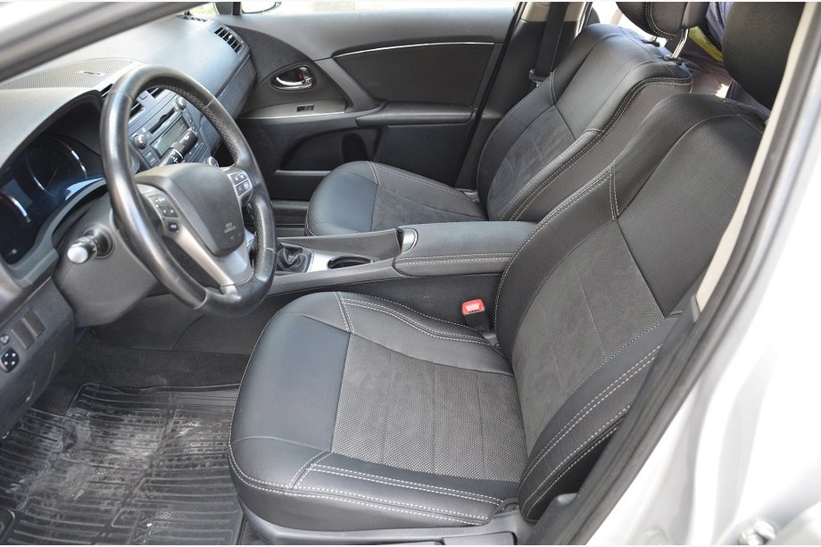 Toyota Avensis 2009–2018 Autostoelhoezen (kunstleer, Alcantara-alternatief) Image
