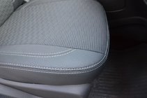 Ford Kuga/Escape 2013–2019 Autostoelhoezen (stof↗kunstleer, Premium) foto 5