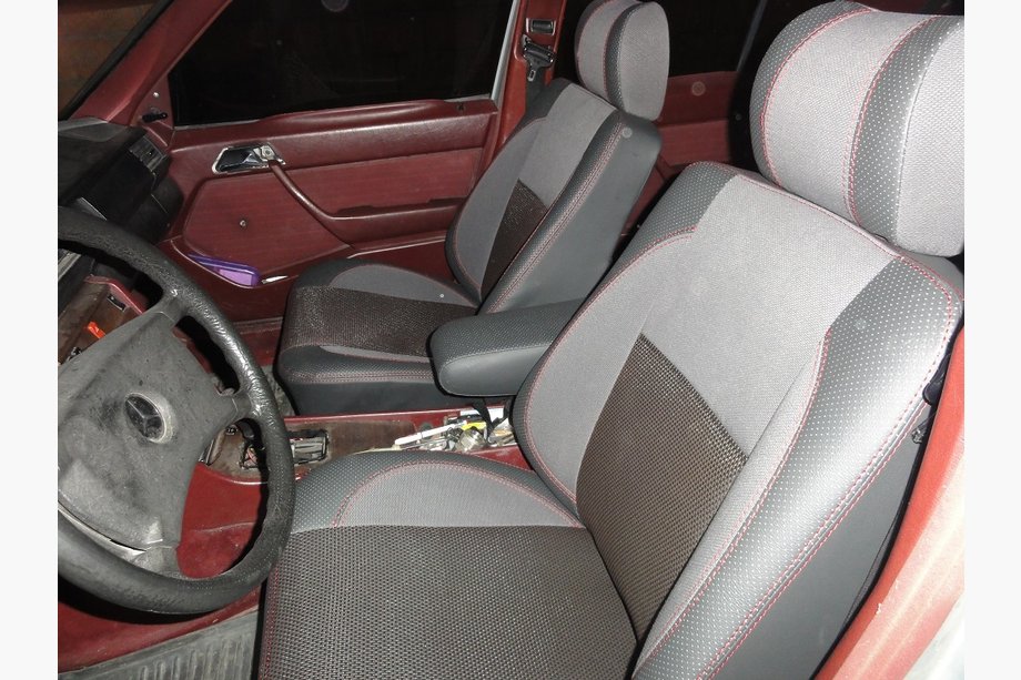 Mercedes E-class W124 1984–1997 Autostoelhoezen (kunstleer↗stof, Premium) Image