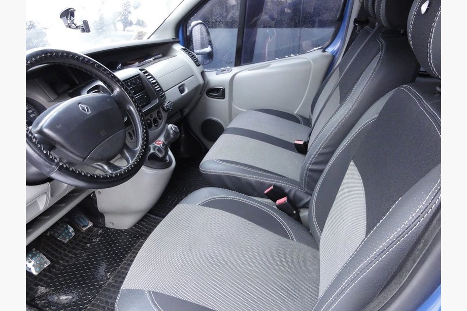 Nissan Primastar 2002–2014 Autostoelhoezen (kunstleer en stof, Premium) Voorstoelen 2+1 Image
