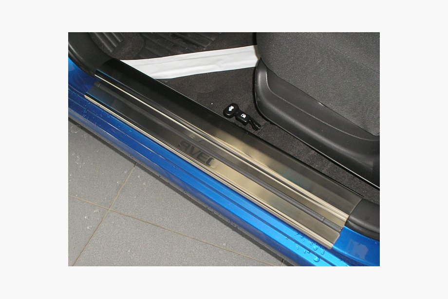 Chevrolet Aveo T250 2005–2011 RVS instaplijsten Nataniko Image
