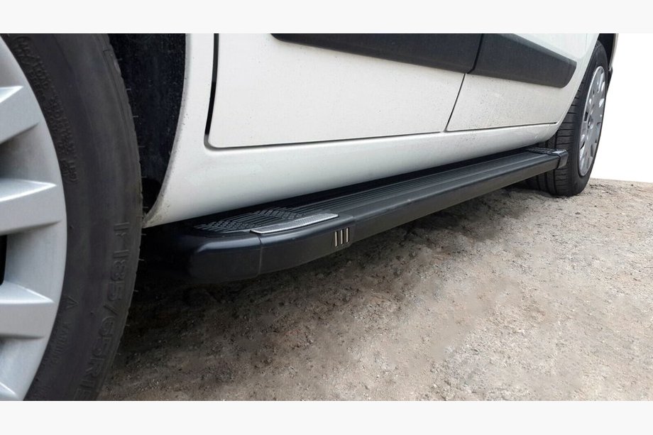 Citroen Nemo 2007–2017 Side steps Rainbow Black (set 2 st., aluminium profiel) Foto 2