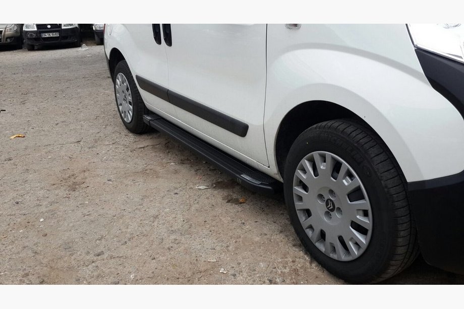 Citroen Nemo 2007–2017 Side steps Rainbow Black (set 2 st., aluminium profiel) Foto 5