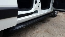 Peugeot Bipper 2008–2017 Mostu Black side steps (2 st., aluminium profiel) foto 7