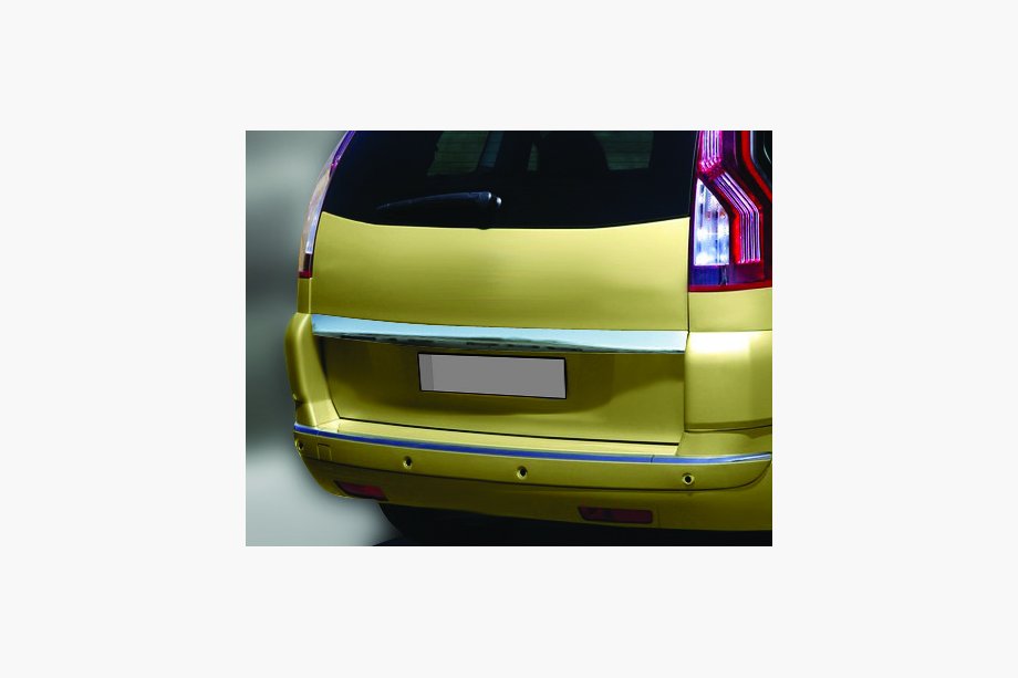 Citroen C-4 Picasso 2006–2013 Sierlijst boven kentekenplaat (RVS) Foto 1