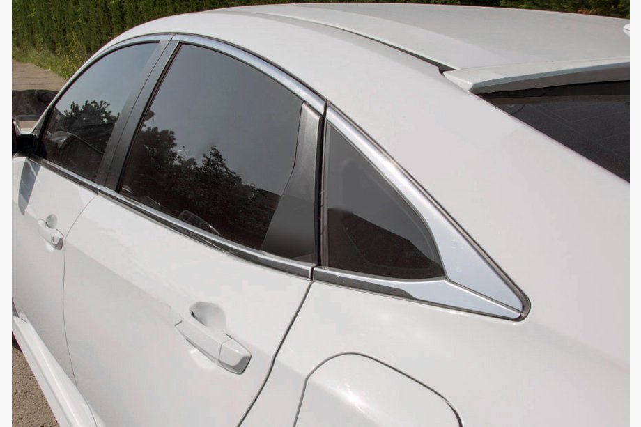 Honda Civic Sedan X 2016–2021 Onderste raamomlijsting set (8-delig) Foto 1
