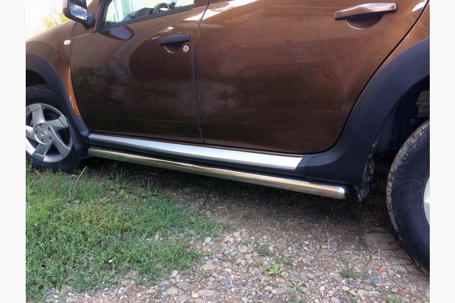 Dacia Duster 2008–2018 Sidebars (2 stuks, RVS) Image