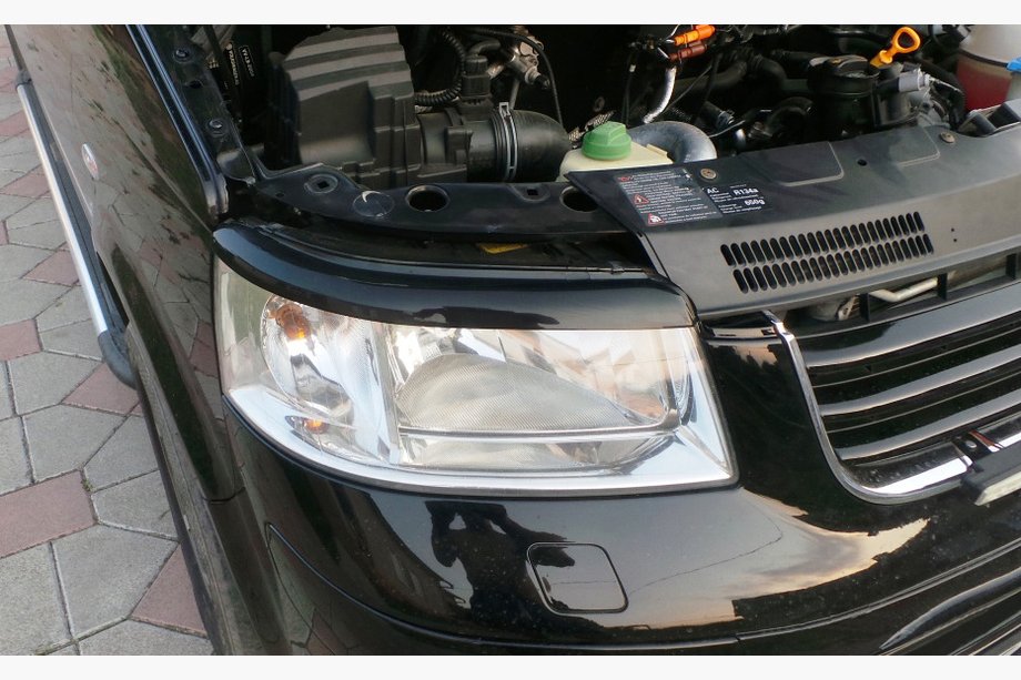 Volkswagen T5 Transporter 2003–2010 Koplampwimpers (2 stuks, zwart) Hoogglans Image