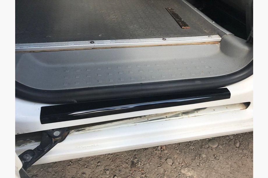 Volkswagen Caddy 2004–2010 Instaplijsten (DDU, ABS-kunststof) 4 stuks, glanzend Foto 4