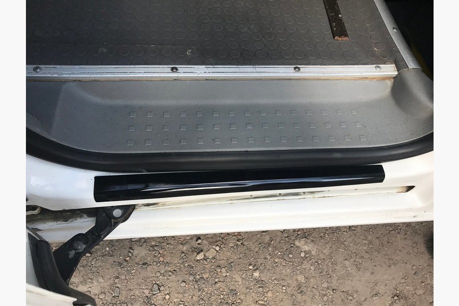 Volkswagen Caddy 2004–2010 Instaplijsten (DDU, ABS-kunststof) 4 stuks, glanzend Foto 3