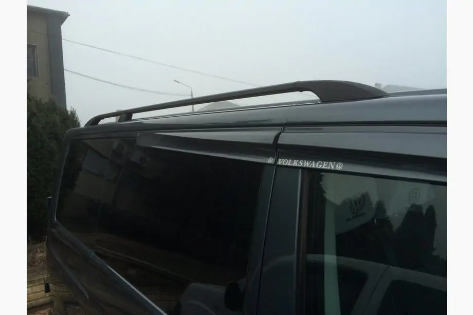 Volkswagen T5 Transporter 2003–2010 Zwarte dakrails Foto 3