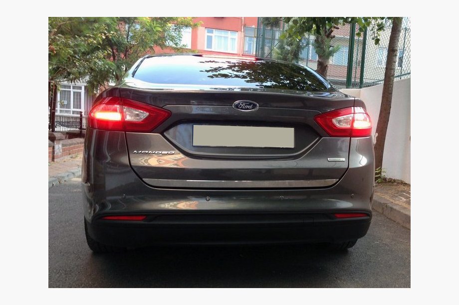 Ford Mondeo 2014–2022 Kofferbakrand (RVS) Image