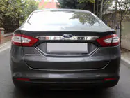 Ford Mondeo 2014–2022 Chromen sierlijst boven de kentekenplaat (RVS) foto 1