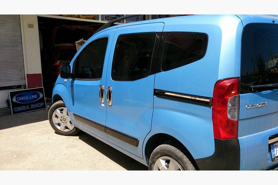 Fiat Fiorino/Qubo 2008–2024 RVS sierlijst onder de schuifdeur (2 stuks) Foto 2
