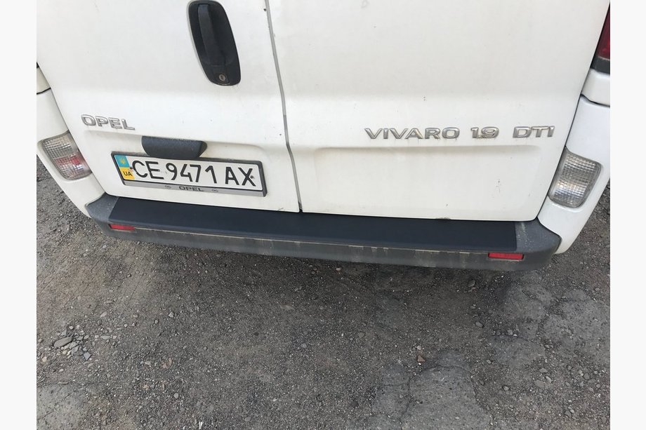 Opel Vivaro 2001–2015 Achterbumperbeschermer DDU (ABS) Foto 4