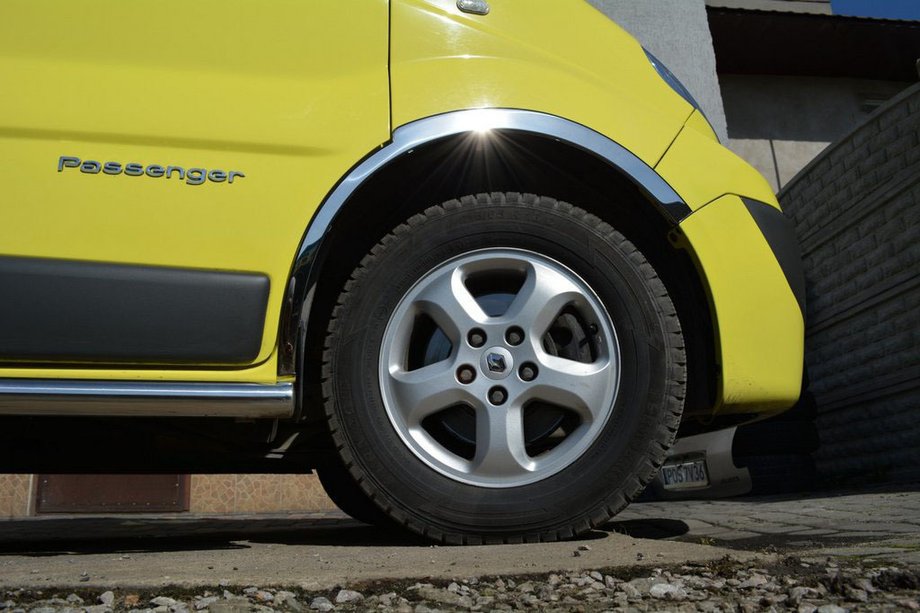 Nissan Primastar 2002–2014 RVS wielkastlijsten (set van 4) Image