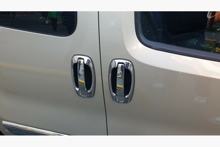 Fiat Fiorino/Qubo 2008–2024 Chroom deurhendel- en omlijstingset (RVS, 8-delig) Foto 4