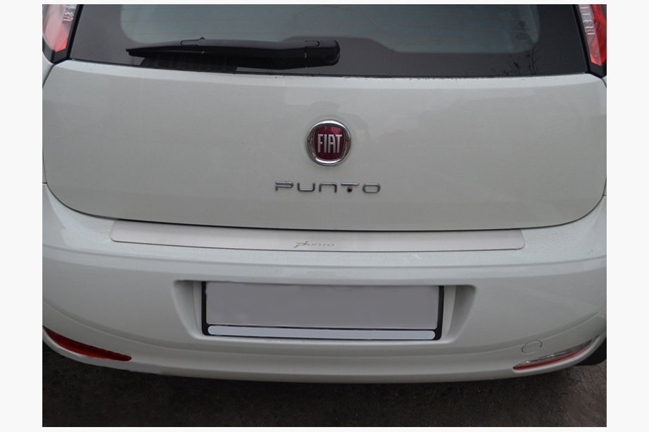 Fiat Punto Grande/EVO 2006–2018 RVS achterbumper beschermlijst Nataniko (2011+) Image