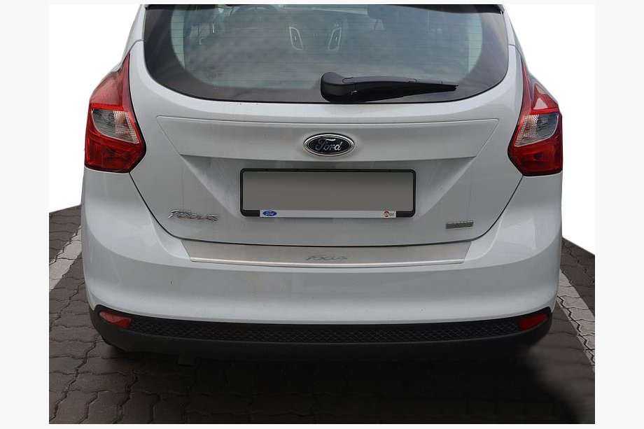 Ford Focus III 2011–2017 Achterbumperbeschermer met opstaande rand Natanika (RVS) Image