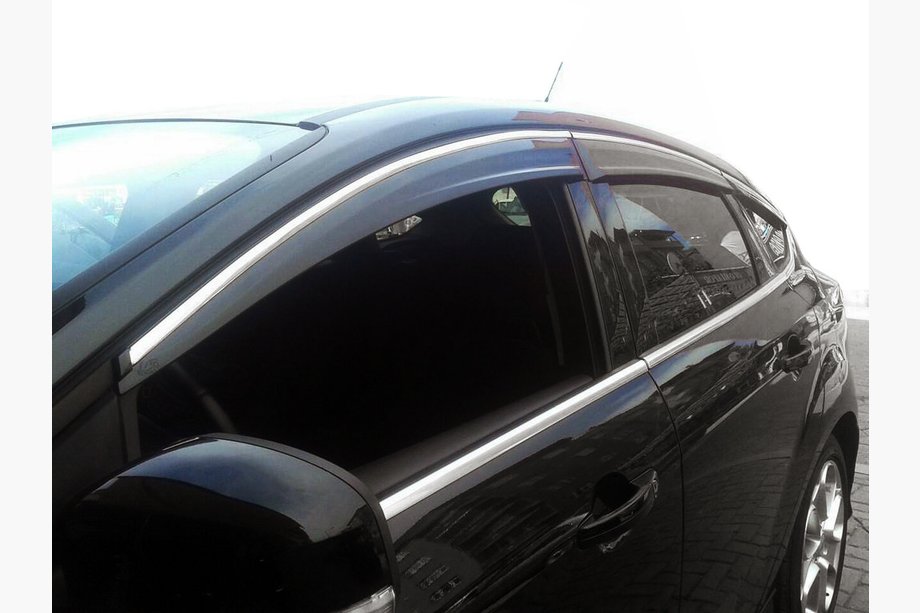 Ford Focus III 2011–2017 Raamwindschermen met chroom (6 stuks, Sunflex) Stationwagen Image