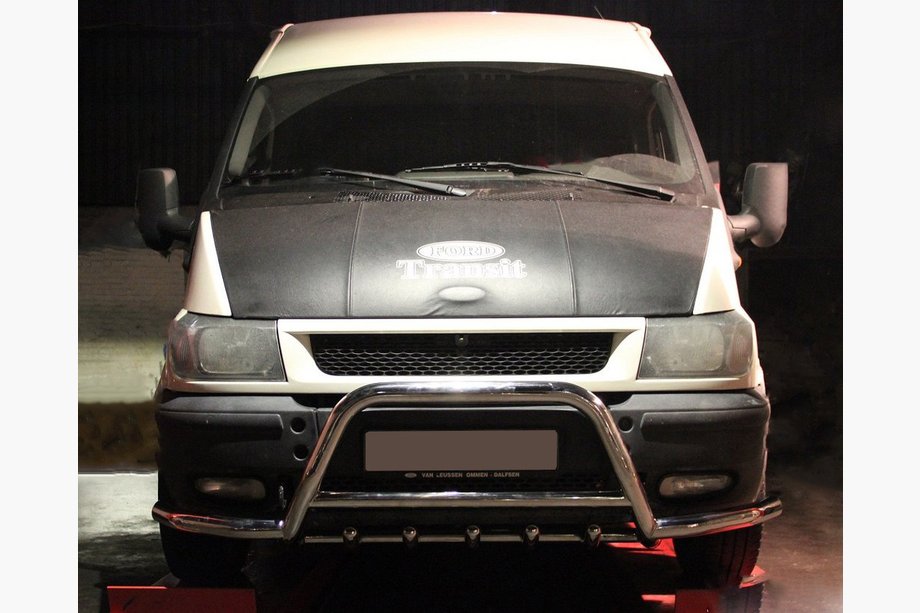 Ford Transit 2000–2014 Bullbar WT003-Plus (2000-2006, RVS) Foto 1
