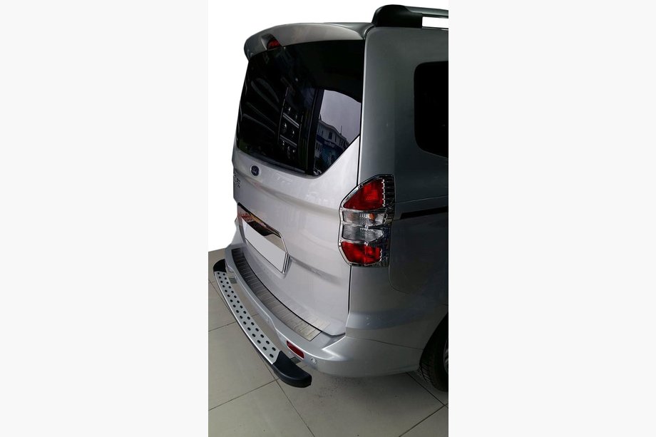 Ford Courier 2014–2023 Achterbeschermbeugel DotLine Image