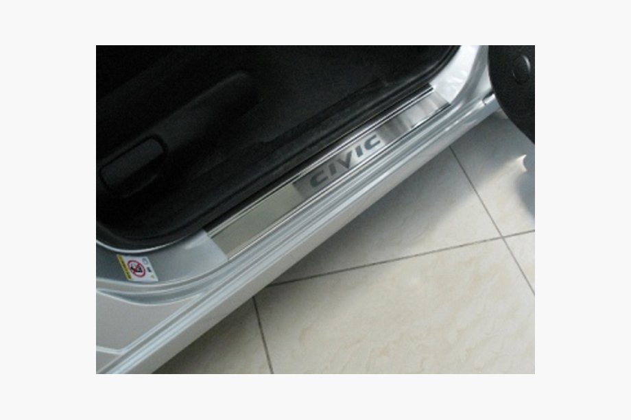 Honda Civic Sedan VIII 2006–2011 Nathanika premium instaplijsten (4 stuks, RVS) Image