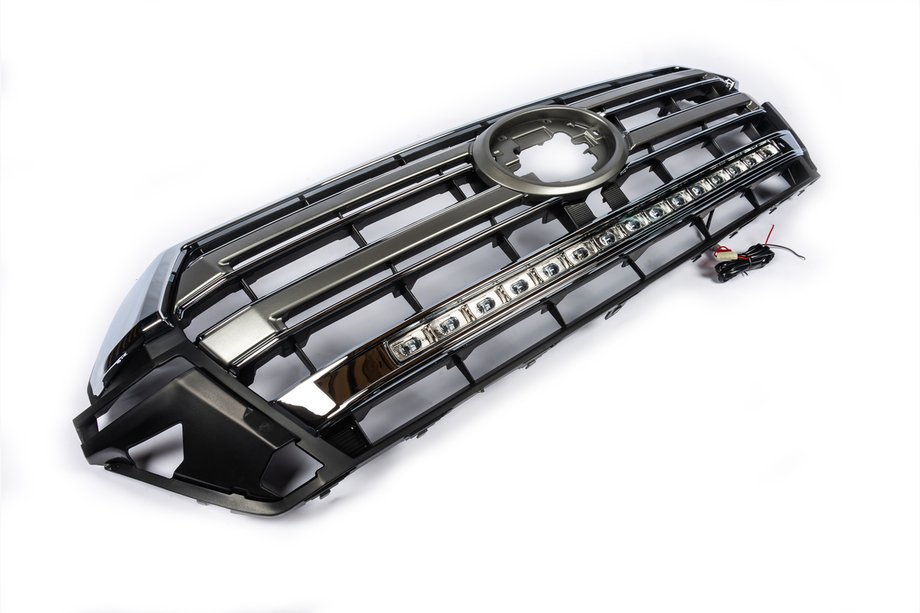 Toyota Land Cruiser 200 2007–2021 Grille 2016-2021 (LED) Image