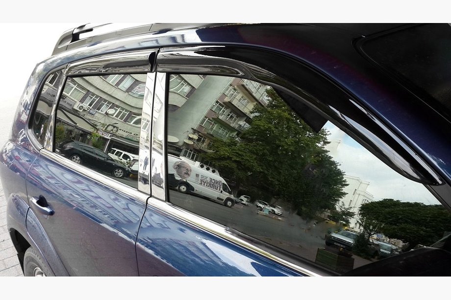 Hyundai Tucson JM 2004– Raamwindschermen (4 stuks, Perflex Sport) Image