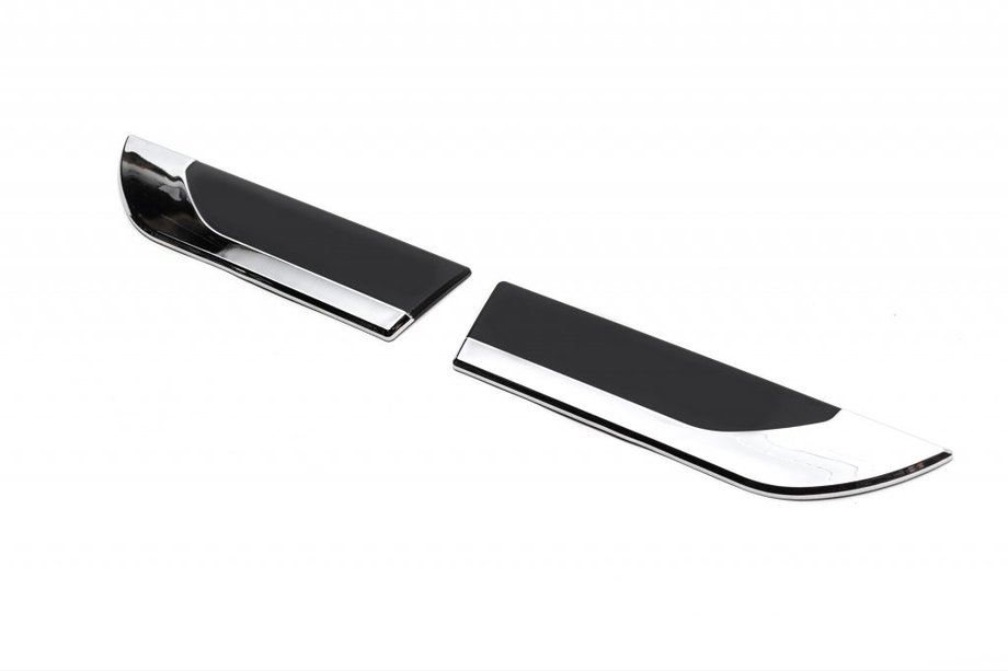 Toyota Land Cruiser 200 2007–2021 Embleemset LC (2 stuks) Image
